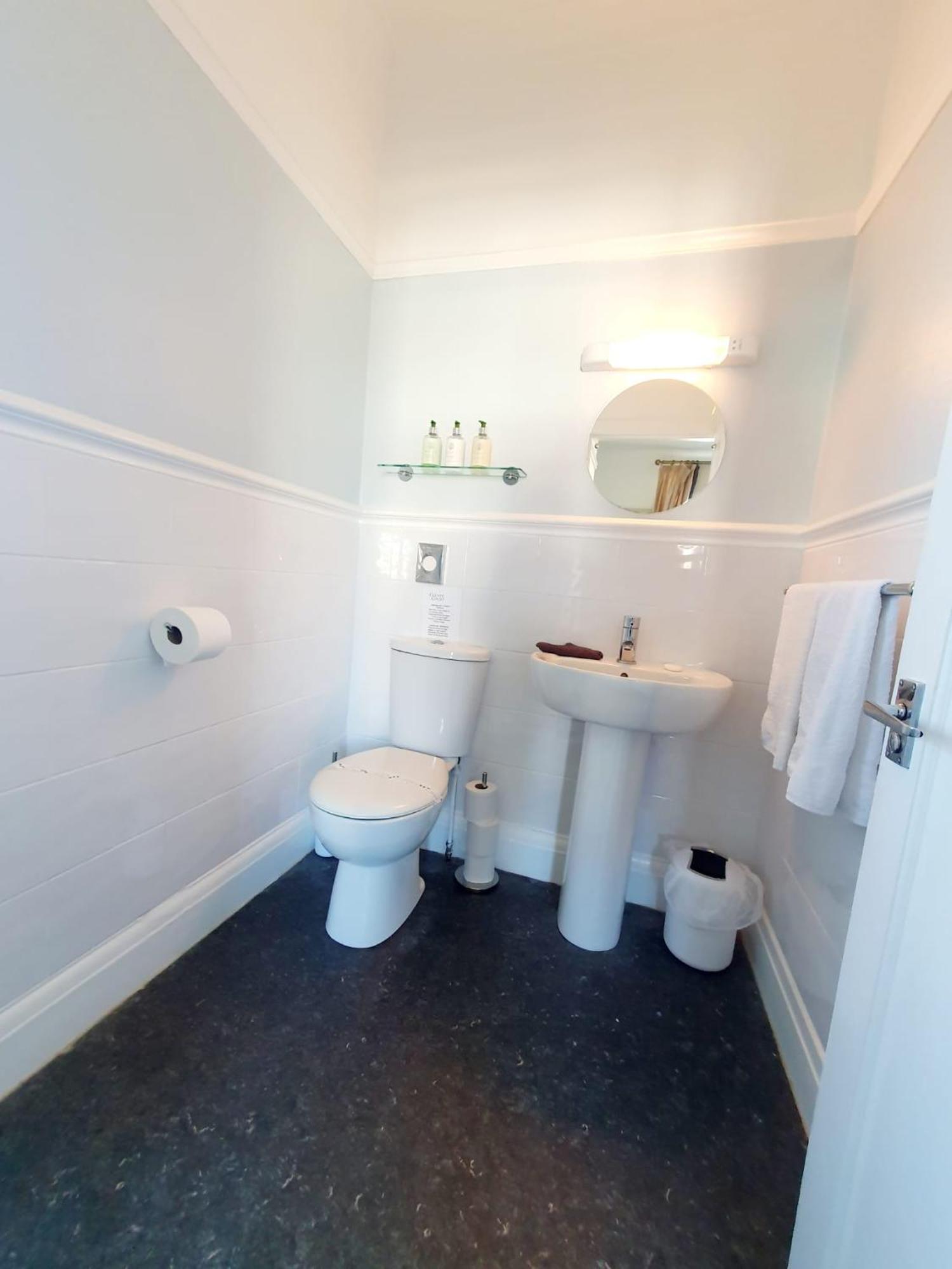 Cleave Court Guest House 兰迪德诺 外观 照片